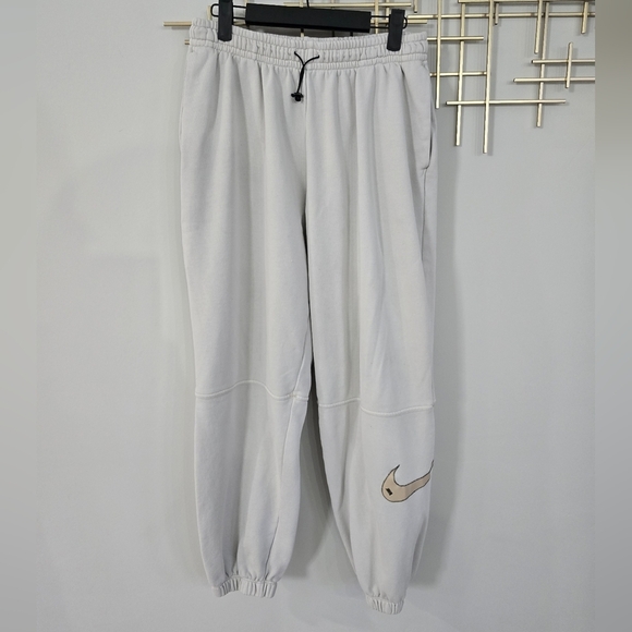 Nike Women's Oversized Cream Sweatpants​​ - Picture 1 of 8